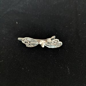 Elegant Silver Brooch with Pearl Accent